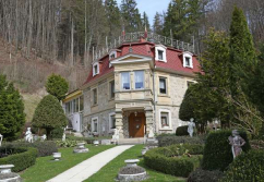 Bad Urach Wiesentalstraße, Ladenlokal, Gastronomie mieten oder kaufen