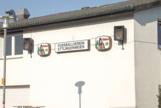 Ettlingen / Ettlingenweier , Ladenlokal, Gastronomie mieten oder kaufen