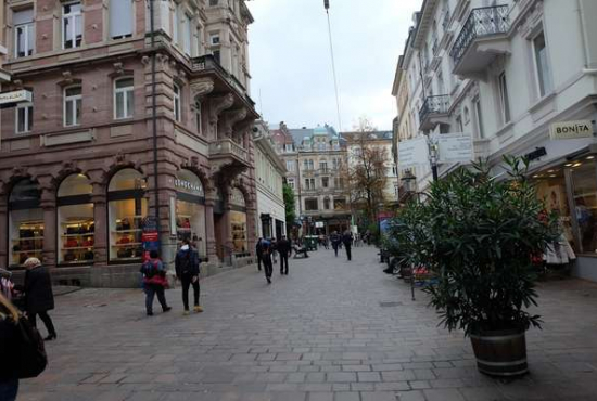 Baden-Baden , Ladenlokal, Gastronomie mieten oder kaufen