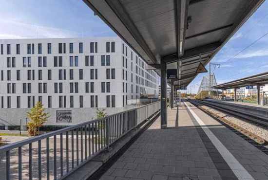 München Clarita-Bernhard Str., Ladenlokal, Gastronomie mieten oder kaufen