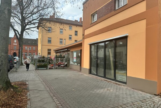 Berlin Köpenicker Straße, Ladenlokal, Gastronomie mieten oder kaufen