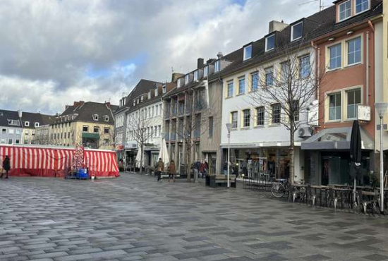 Düren , Ladenlokal, Gastronomie mieten oder kaufen