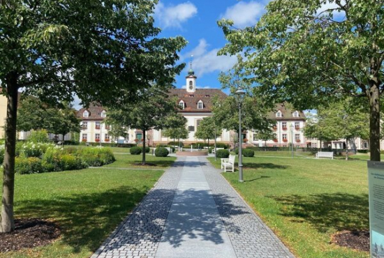 Königsfeld im Schwarzwald Zinsdorferplatz, Ladenlokal, Gastronomie mieten oder kaufen