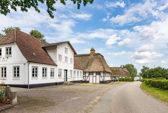 Sieseby Dorfstraße, Ladenlokal, Gastronomie mieten oder kaufen