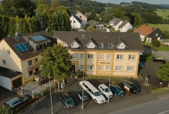 Lindlar Hochstraße, Ladenlokal, Gastronomie mieten oder kaufen