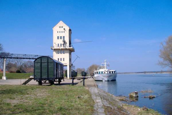 Groß Neuendorf , Ladenlokal, Gastronomie mieten oder kaufen