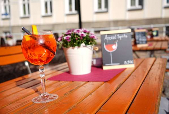 Altentreptow Am Marktplatz, Ladenlokal, Gastronomie mieten oder kaufen