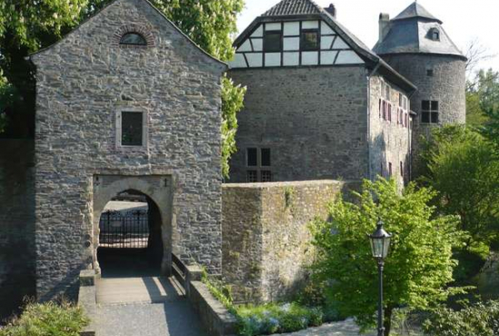 Ratingen Haus zum Haus, Ladenlokal, Gastronomie mieten oder kaufen