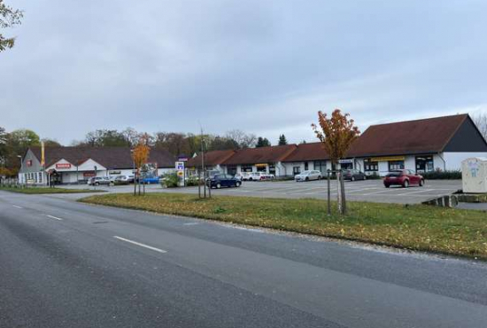 Gröningen Friedensplatz, Ladenlokal, Gastronomie mieten oder kaufen