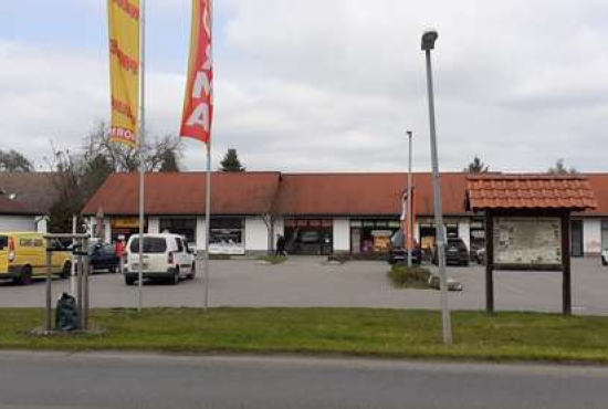 Gröningen Friedensplatz, Ladenlokal, Gastronomie mieten oder kaufen