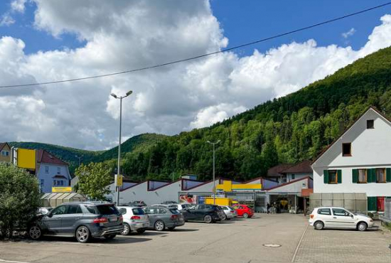 Bad Urach Münsinger Straße, Ladenlokal, Gastronomie mieten oder kaufen